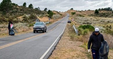 El Municipio continúa con la recolección de residuos en banquinas del Camino de Cintura Monte/Sauce